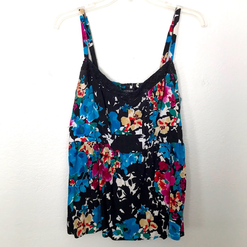 CUTE TORRID TOP WITH ADJUSTABLE STRAPS FLORAL PATTERN SIZE 1X GREAT CONDITION! - Picture 1 of 9